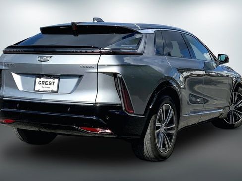 Used 2024 Cadillac Lyriq Luxury AWD/4WD image 13