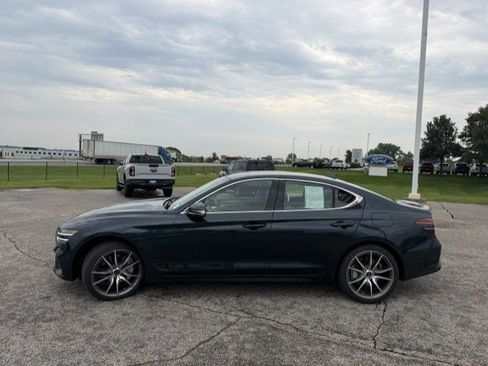 Used 2025 Genesis G70 2.5T AWD/4WD image 6