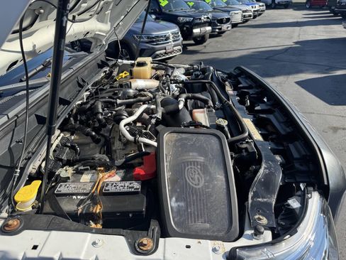 Used 2015 Ford F250 Platinum w/ FX4 Off-Road Package image 31