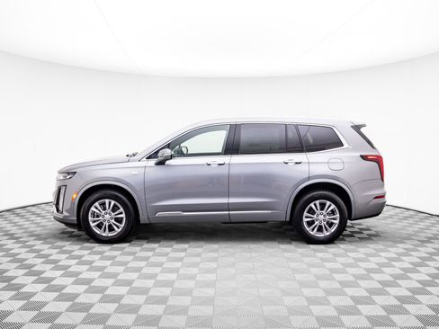 New 2025 Cadillac XT6 Luxury image 4