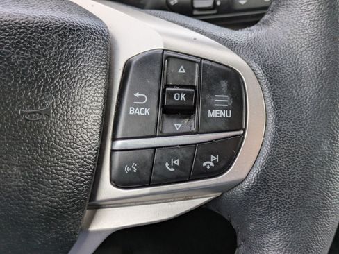 Used 2024 Ford Explorer XLT AWD/4WD image 22