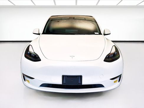 Used 2022 Tesla Model Y Performance AWD/4WD image 2