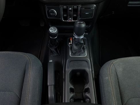 Used 2025 Jeep Wrangler Unlimited Sport AWD/4WD image 13