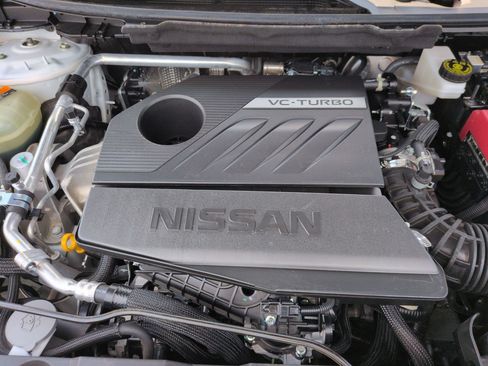 Used 2025 Nissan Rogue Platinum w/ Platinum Premium Package AWD/4WD image 36