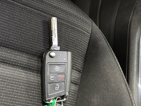 Used 2024 Volkswagen Tiguan S AWD/4WD image 33