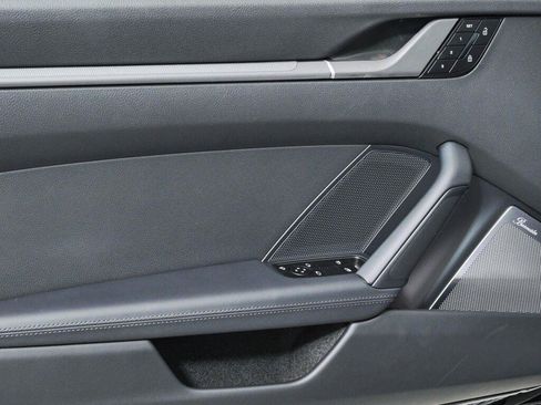 Used 2025 Porsche 911 Carrera RWD image 6