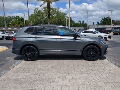 Certified 2023 Volkswagen Tiguan SE R-Line image 3