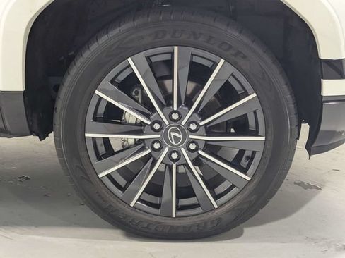 Used 2024 Lexus GX 550 w/ Accessory Package (Z1) AWD/4WD image 32