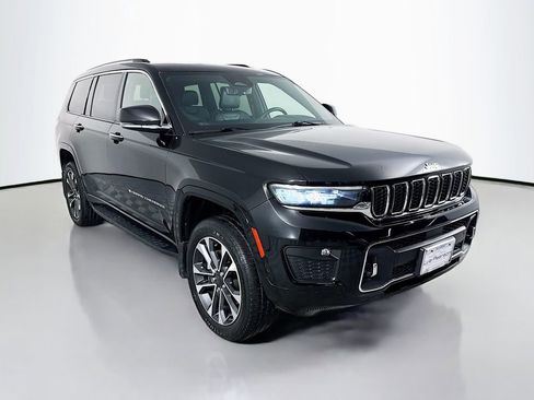 Used 2021 Jeep Grand Cherokee L Overland w/ Luxury Tech Group IV AWD/4WD image 7