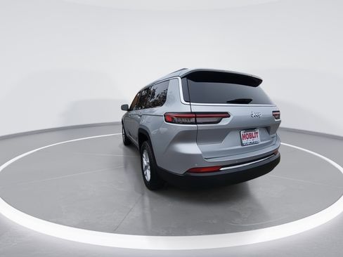 Certified 2023 Jeep Grand Cherokee L Laredo image 7