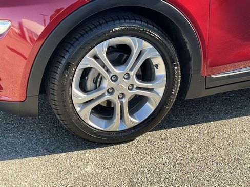 Used 2020 Chevrolet Bolt LT image 32
