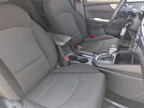 Used 2023 Kia Forte LXS image 8