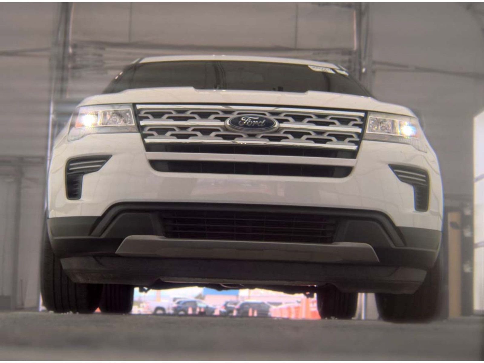 Used 2019 Ford Explorer XLT FWD image 4