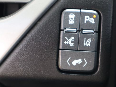 Used 2015 Chevrolet Suburban LTZ RWD image 37