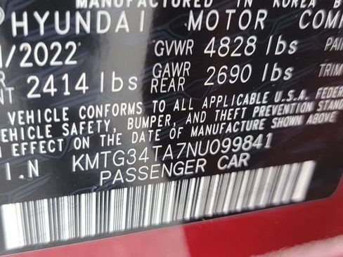 Used 2022 Genesis G70 2.0T w/ Prestige Package image 33