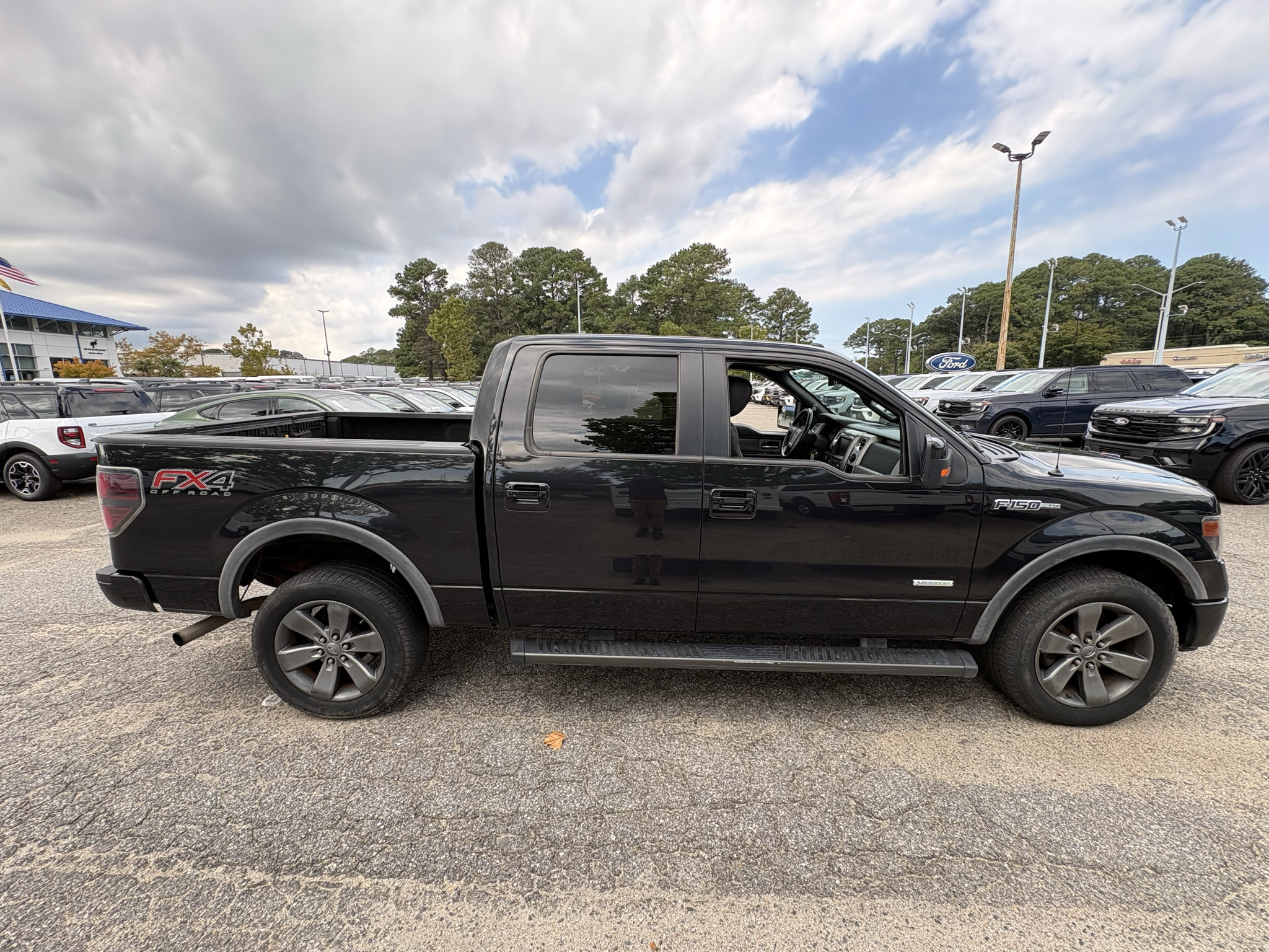 Used 2013 Ford F150 FX4 w/ Luxury Equipment Group AWD/4WD image 4