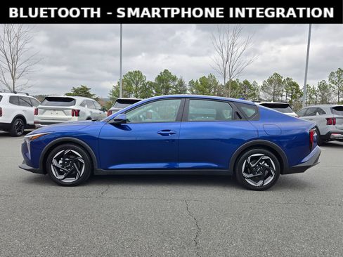 Used 2025 Kia K4 EX image 4