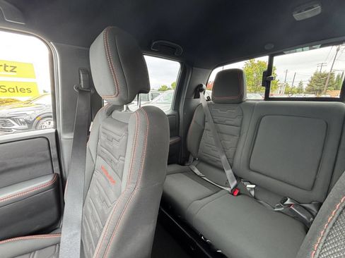 Used 2026 Nissan Frontier PRO-4X AWD/4WD image 34