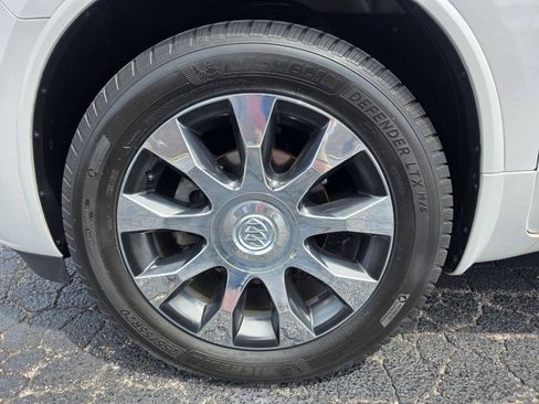 Used 2017 Buick Enclave Leather w/ Enclave Sport Touring Edition FWD image 32