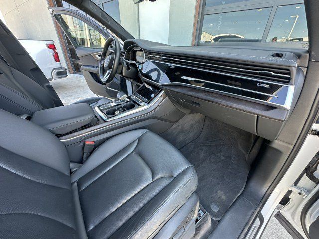 Used 2023 Audi Q7 2.0T Premium Plus w/ Premium Plus Package AWD/4WD image 17