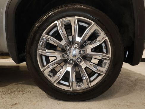 Used 2025 GMC Sierra 1500 Denali AWD/4WD image 38