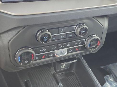 New 2026 Ford Bronco Outer Banks AWD/4WD image 24