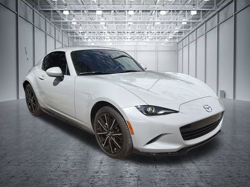 Used 2024 MAZDA MX-5 Miata RF Grand Touring w/ Appearance Package RWD image 3