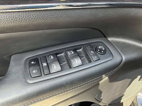Used 2021 Jeep Grand Cherokee Overland RWD image 18