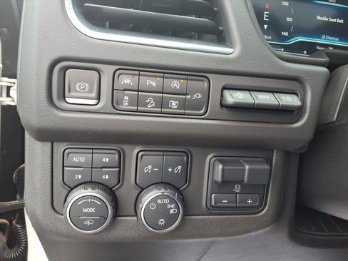 Used 2022 Chevrolet Suburban High Country w/ Max Trailering Package AWD/4WD image 18