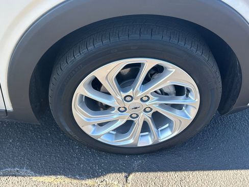 Used 2022 Chevrolet Bolt EUV LT image 13