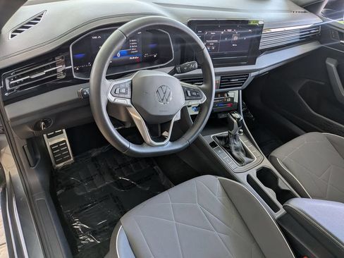 Used 2025 Volkswagen Jetta Sport FWD image 13