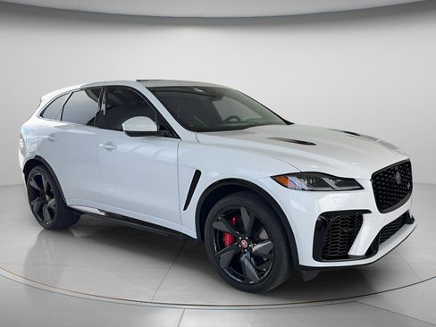 Used 2022 Jaguar F-PACE SVR AWD/4WD image 13