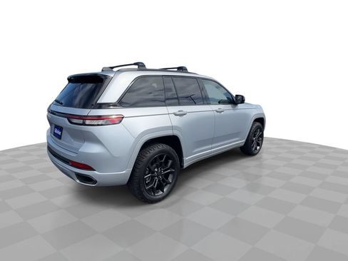Used 2023 Jeep Grand Cherokee 30th Anniversary AWD/4WD image 8