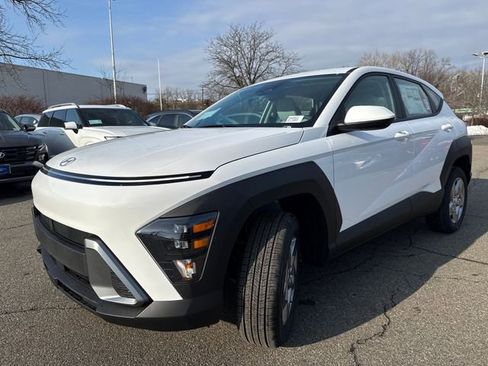 New 2026 Hyundai Kona SE image 3