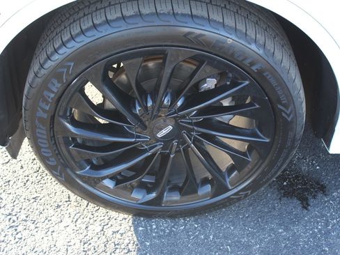 Used 2023 Lincoln Aviator Reserve w/ Equipment Group 201A image 2