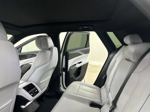 Certified 2024 Cadillac Lyriq Luxury AWD/4WD image 27