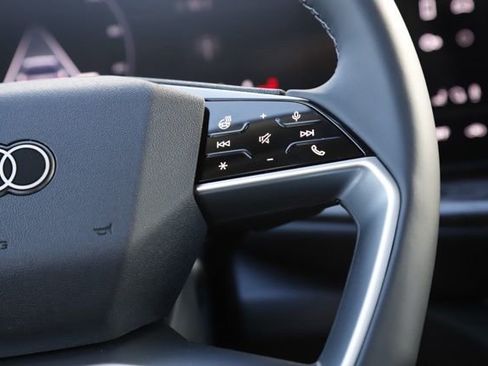 New 2025 Audi Q5 Premium Plus image 23