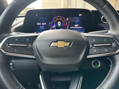 Used 2024 Chevrolet Traverse LT image 31