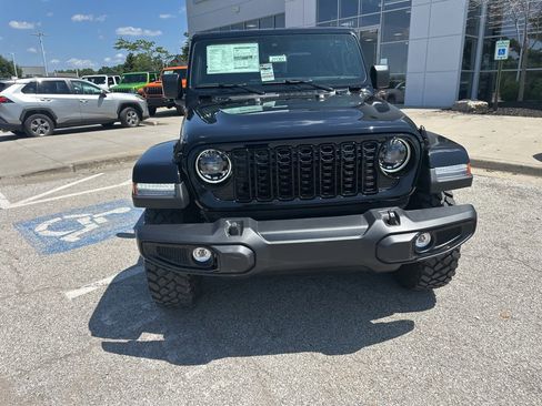 New 2025 Jeep Gladiator Willys image 9