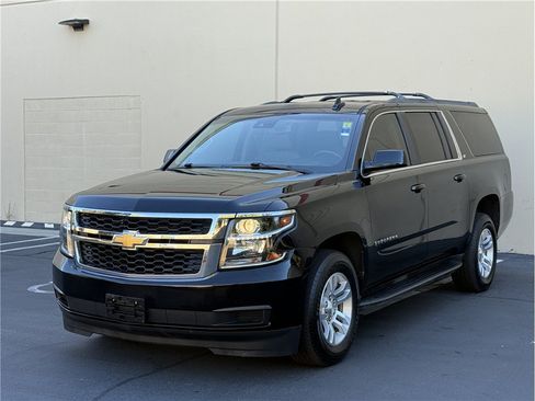 Used 2018 Chevrolet Suburban LT AWD/4WD image 1