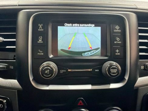 Used 2018 RAM 1500 Express AWD/4WD image 46