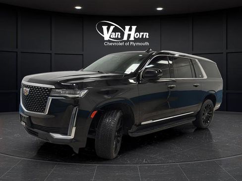 Used 2022 Cadillac Escalade ESV Premium Luxury AWD/4WD image 3