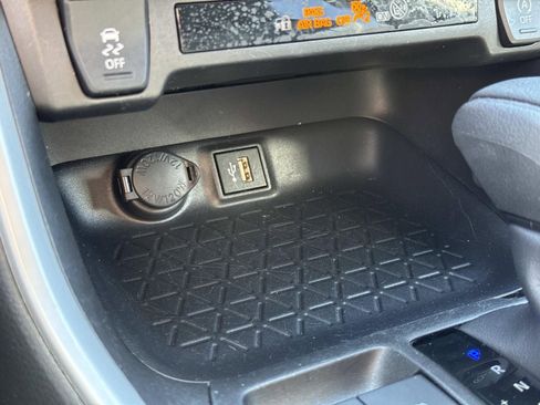 Used 2025 Toyota RAV4 XLE image 12