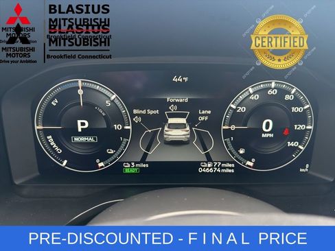 Used 2023 Mitsubishi Outlander 4WD Plug-In Hybrid image 26