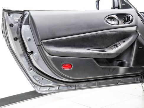 Used 2024 Nissan Z Performance w/ Floor Mat Package image 41