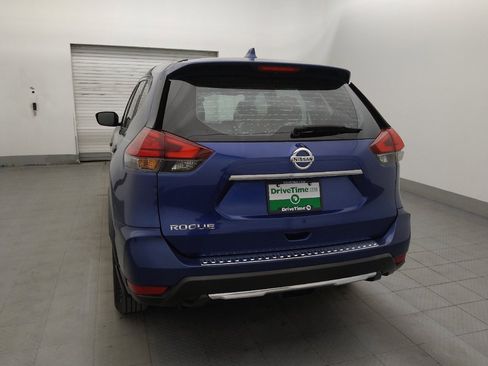 Used 2017 Nissan Rogue S FWD image 6