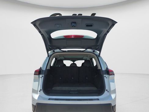 Certified 2025 Nissan Rogue SV w/ SV Premium Package FWD image 9