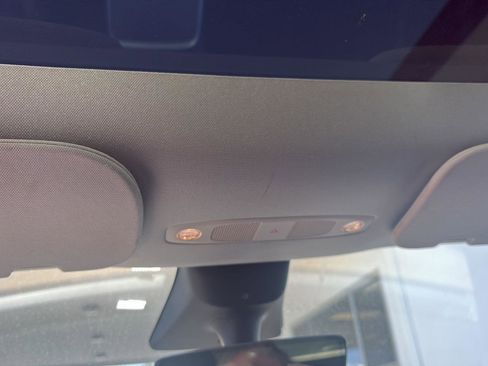 Used 2022 Tesla Model Y Long Range AWD/4WD image 15
