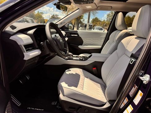 New 2026 Mitsubishi Outlander SEL FWD image 14