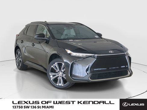 Used 2024 Toyota bZ4X FWD image 1